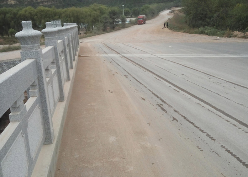 X047����������ɽ���^(q��)�B�ӹ�·�Ŀ